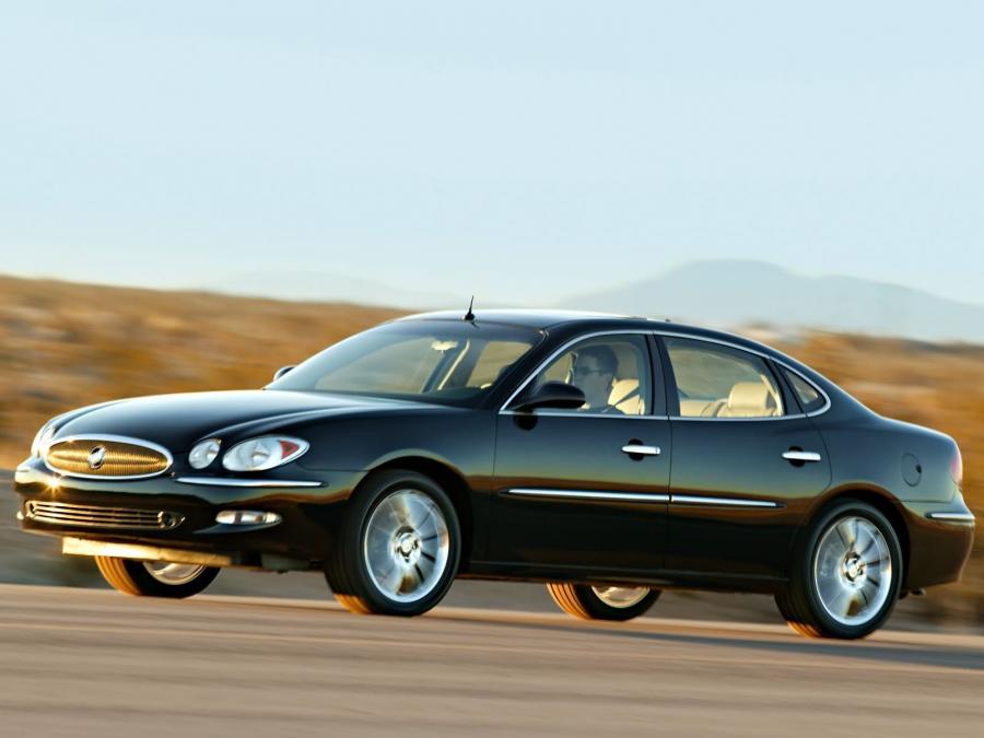  Buick LaCrosse CXS 2005 года  (фото 31 из 45)